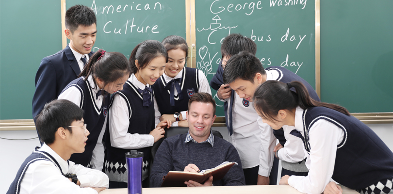 The aim of middle school is to have small classes with an international bilingual focus